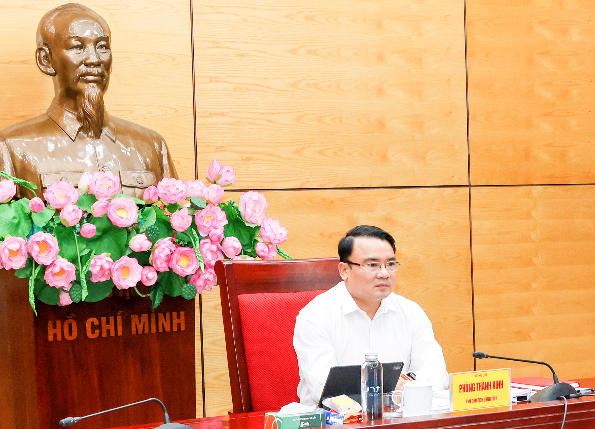 Anh-tin-bai